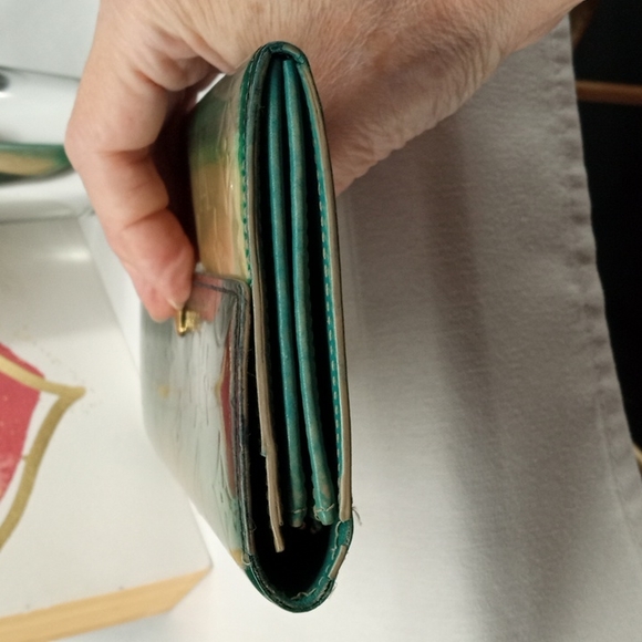 LOUIS VUITTON SARAH WALLET - Picture 4 of 6